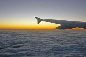 800px-Sunset_above_the_clouds