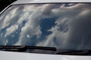 Clouds_in_car's_front_window