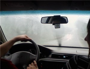 Rain_on_windscreen