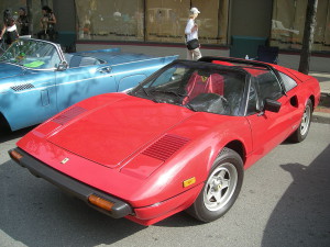 800px-2014_Rolling_Sculpture_Car_Show_14_(1981_Ferrari_308_GTSi)